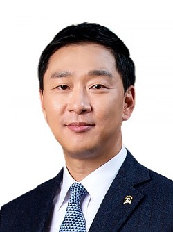 정재훈 동아쏘시오홀딩스 사장.
