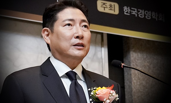 조현준 효성그룹 회장이 지난 3월 한국경영학회가 수여하는 ‘제38회 2023년 대한민국 경영자대상’을 수상했다. 사진=효성