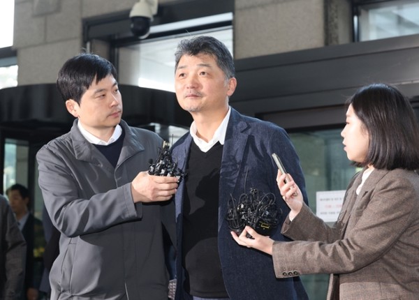 금융감독원 자본시장특별사법경찰은 15일 카카오 창업자인 김범수 미래이니셔티브센터장을 검찰에 송치했다. 사진=연합뉴스