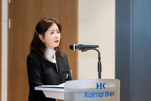 윤여원 콜마비앤에이치 대표가  6일 서울 서초사옥에서 열린 창립 20주년 기념행사에서 인사말을 하고 있다. 사진=콜마비앤에이치